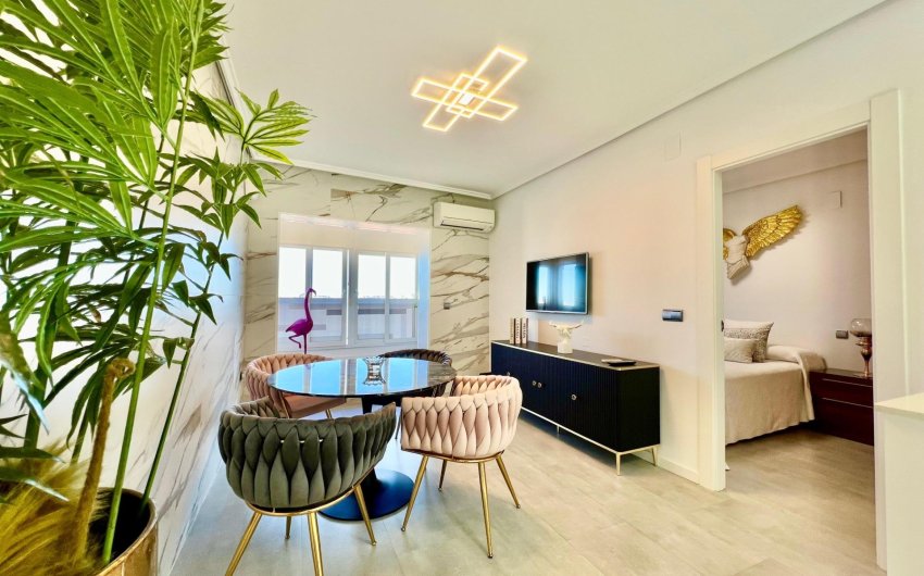 Herverkoop - Penthouse -
Torrevieja - Playa del Cura