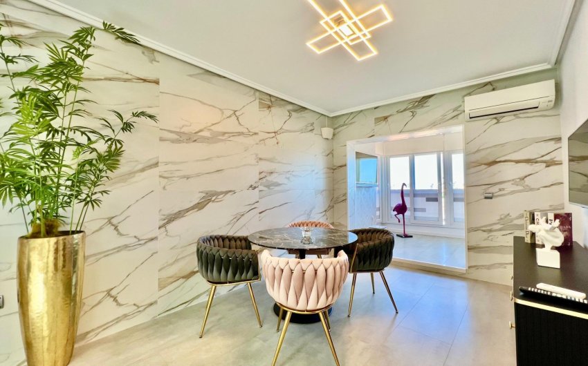 Herverkoop - Penthouse -
Torrevieja - Playa del Cura
