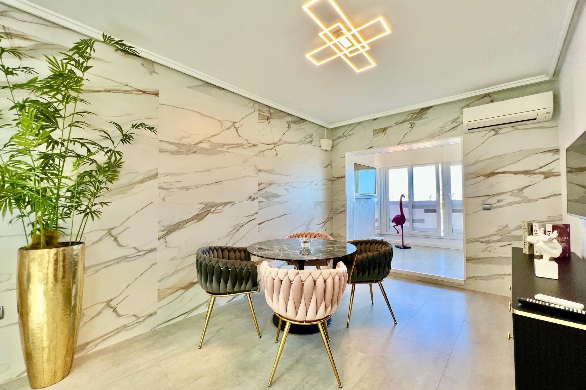 Herverkoop - Penthouse -
Torrevieja - Playa del Cura