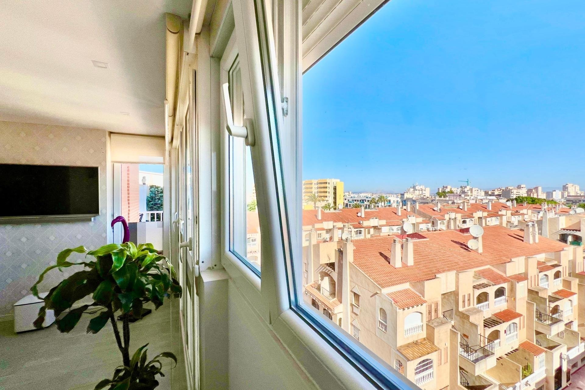 Herverkoop - Penthouse -
Torrevieja - Playa del Cura