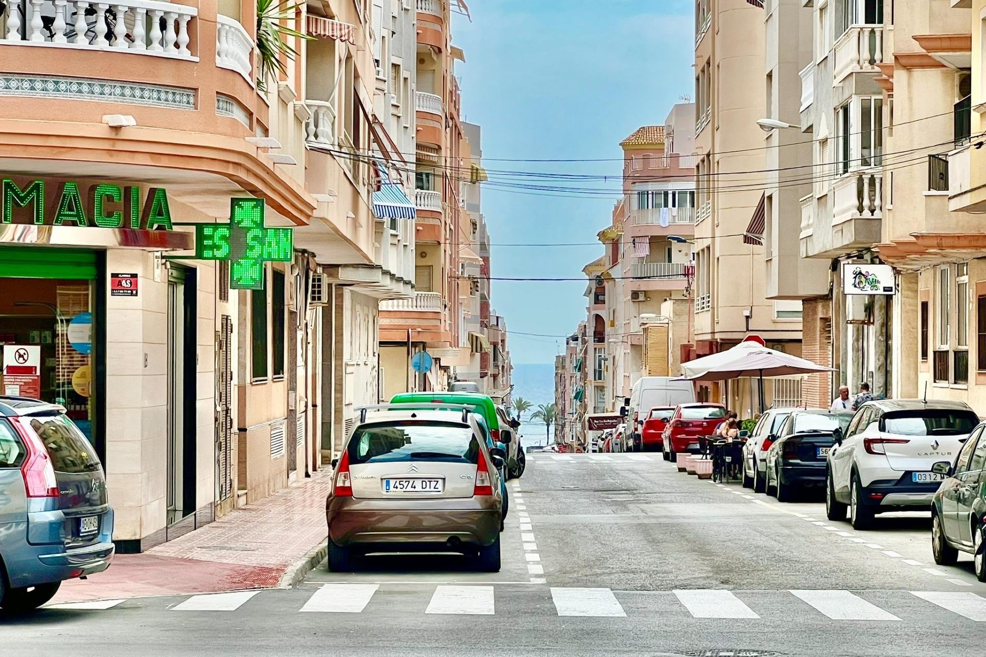 Herverkoop - Penthouse -
Torrevieja - Playa del Cura