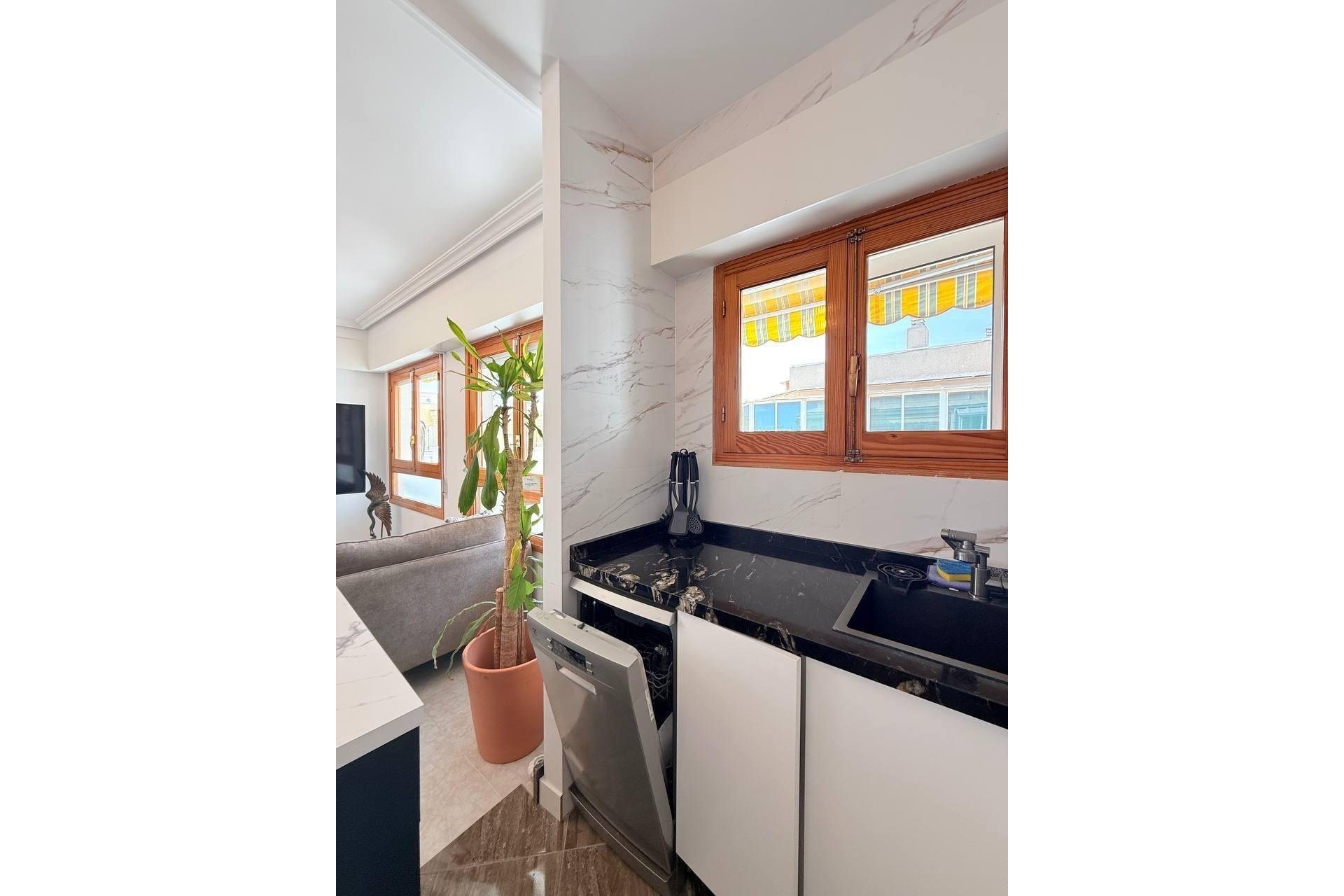 Herverkoop - Penthouse -
Torrevieja - Playa del Cura