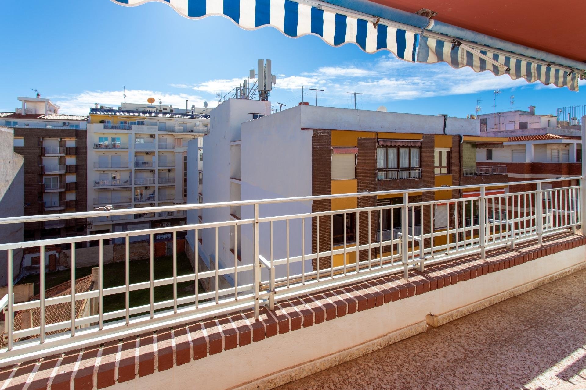 Herverkoop - Penthouse -
Torrevieja - Playa del Cura