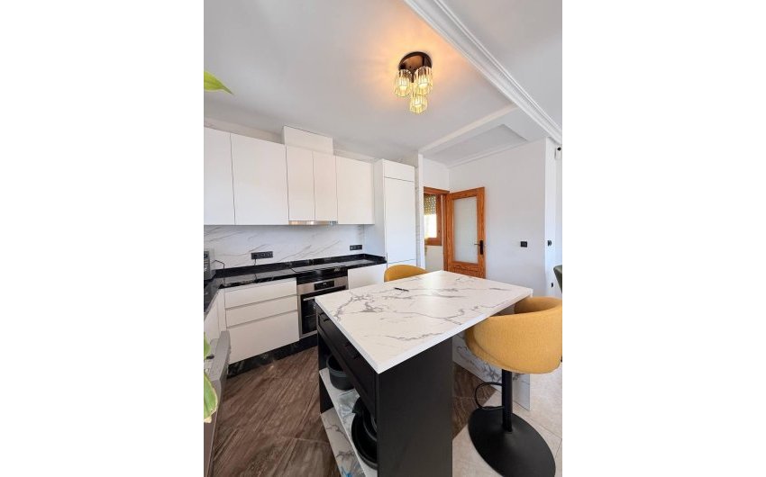 Herverkoop - Penthouse -
Torrevieja - Playa del Cura