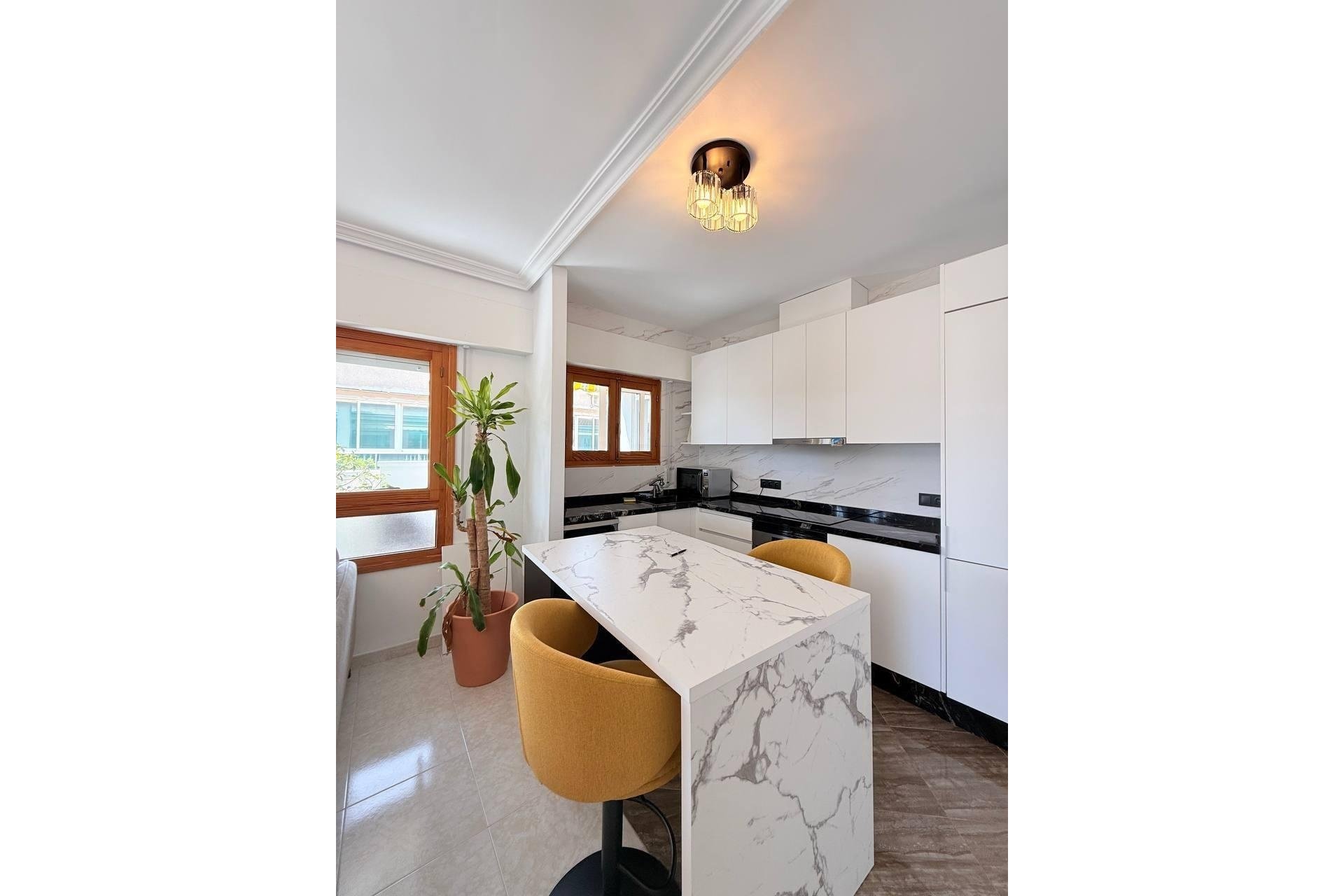 Herverkoop - Penthouse -
Torrevieja - Playa del Cura