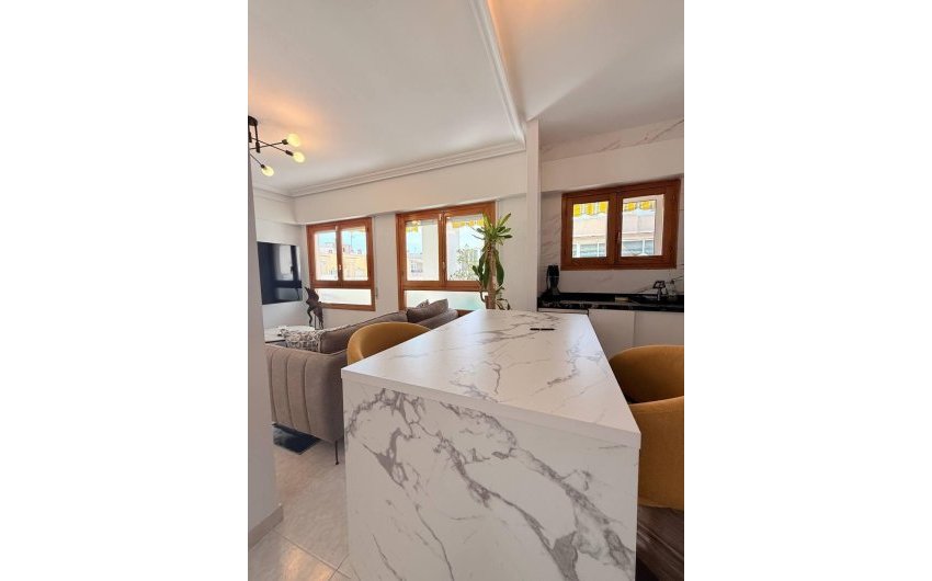 Herverkoop - Penthouse -
Torrevieja - Playa del Cura