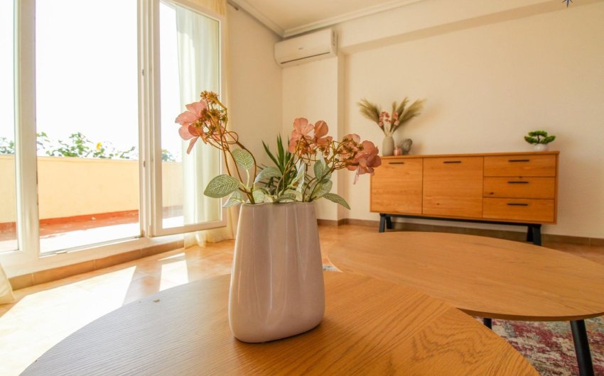 Herverkoop - Penthouse -
Torrevieja - Punta Prima