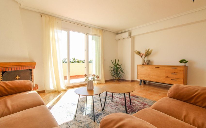 Herverkoop - Penthouse -
Torrevieja - Punta Prima