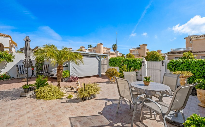 Herverkoop - Quad House -
La Marina - Costa Blanca