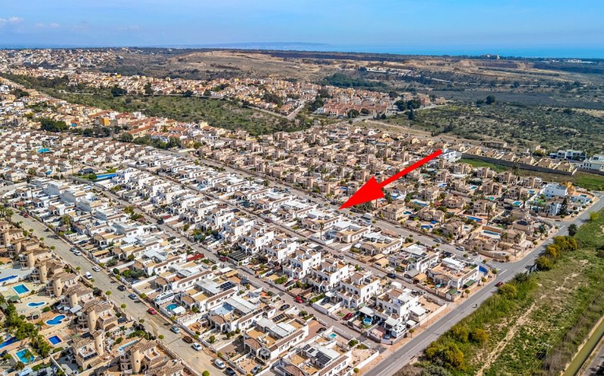 Herverkoop - Quad House -
La Marina - Costa Blanca