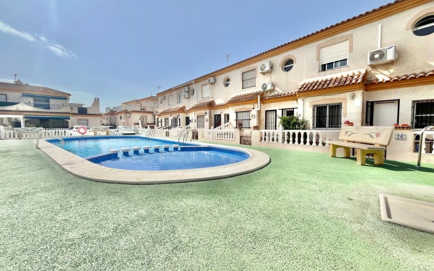 Herverkoop - Quad House -
Orihuela Costa - Playa Flamenca