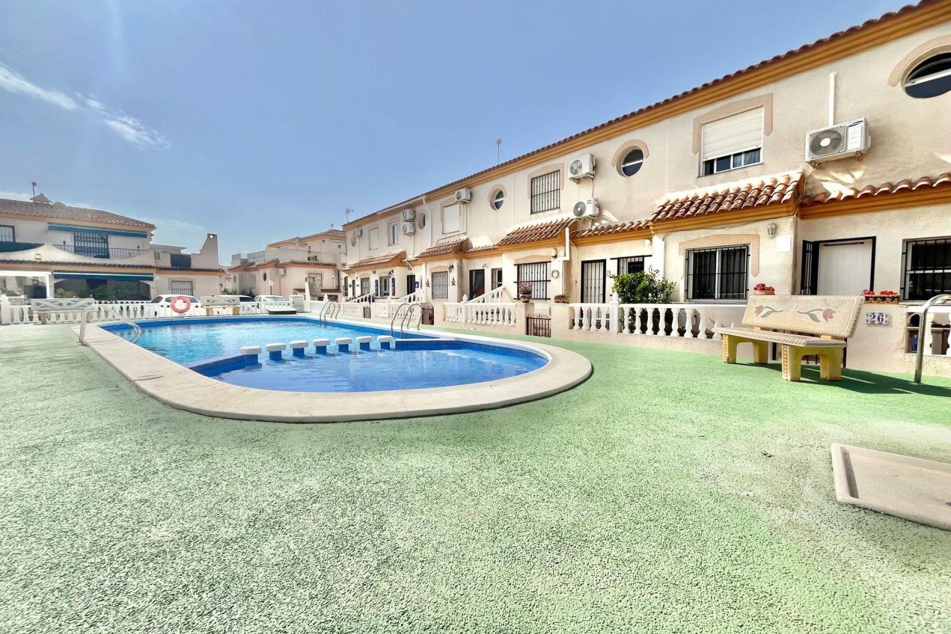 Herverkoop - Quad House -
Orihuela Costa - Playa Flamenca