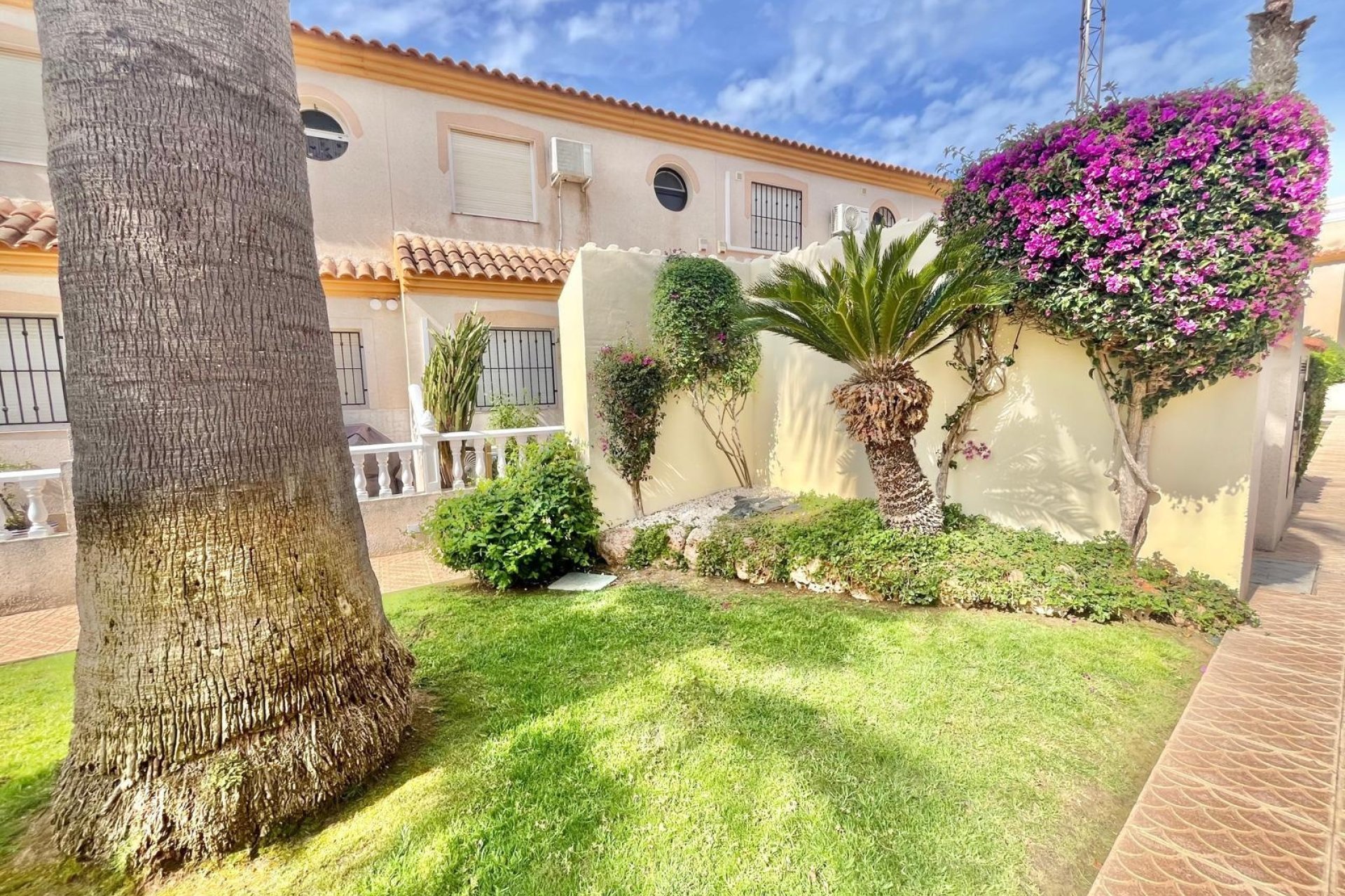 Herverkoop - Quad House -
Orihuela Costa - Playa Flamenca