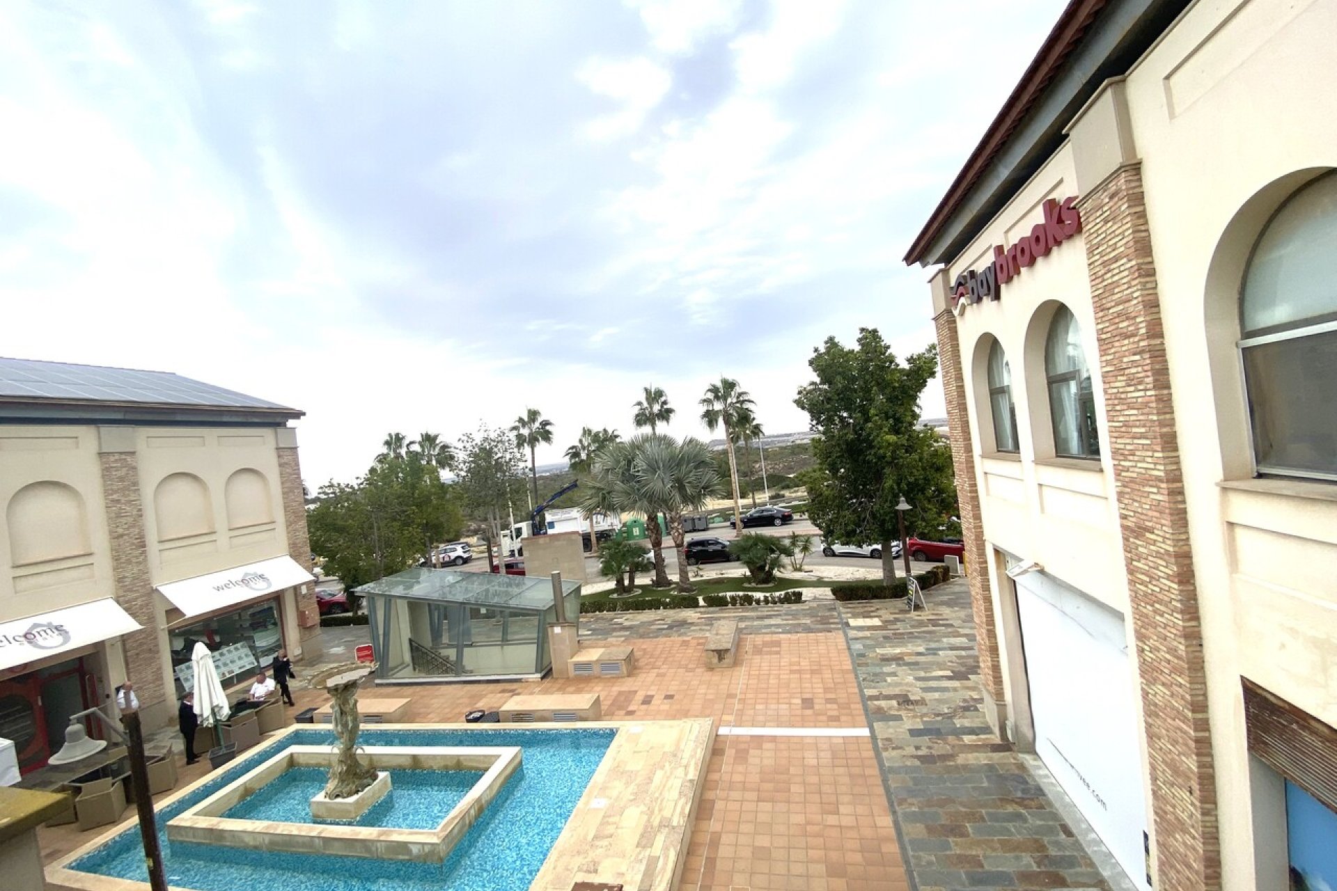 Herverkoop - Reclame -
Algorfa - Inland