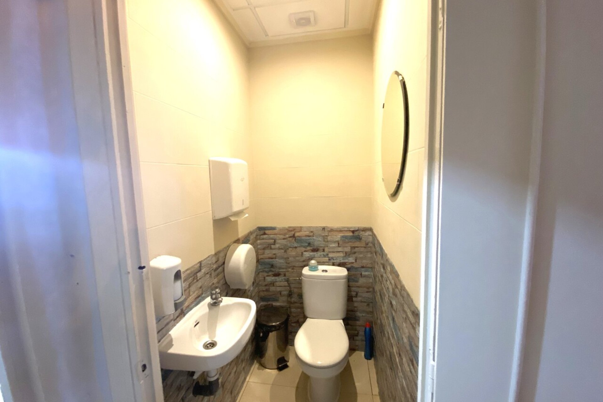 Herverkoop - Reclame -
Algorfa - Inland