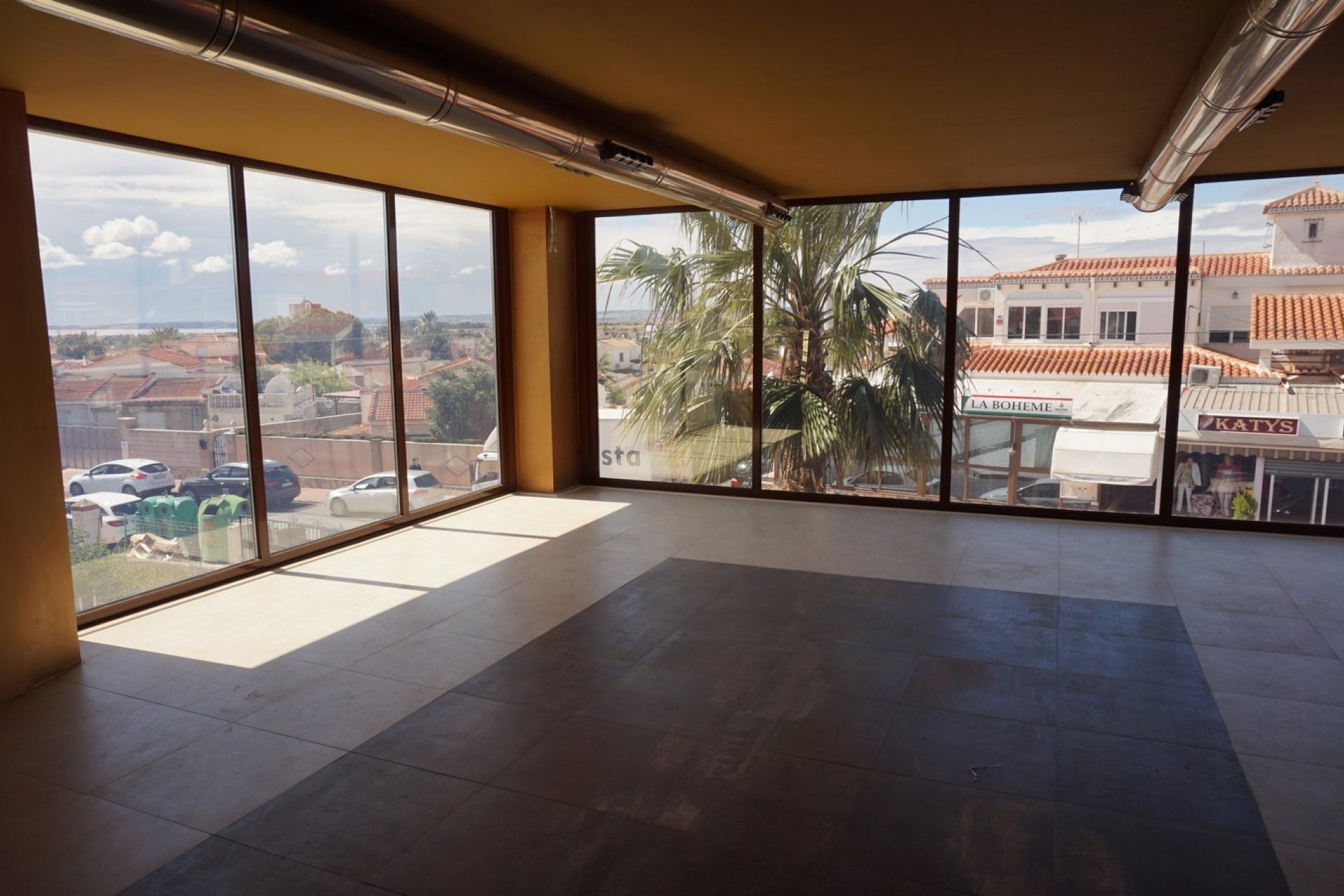 Herverkoop - Reclame -
Ciudad Quesada