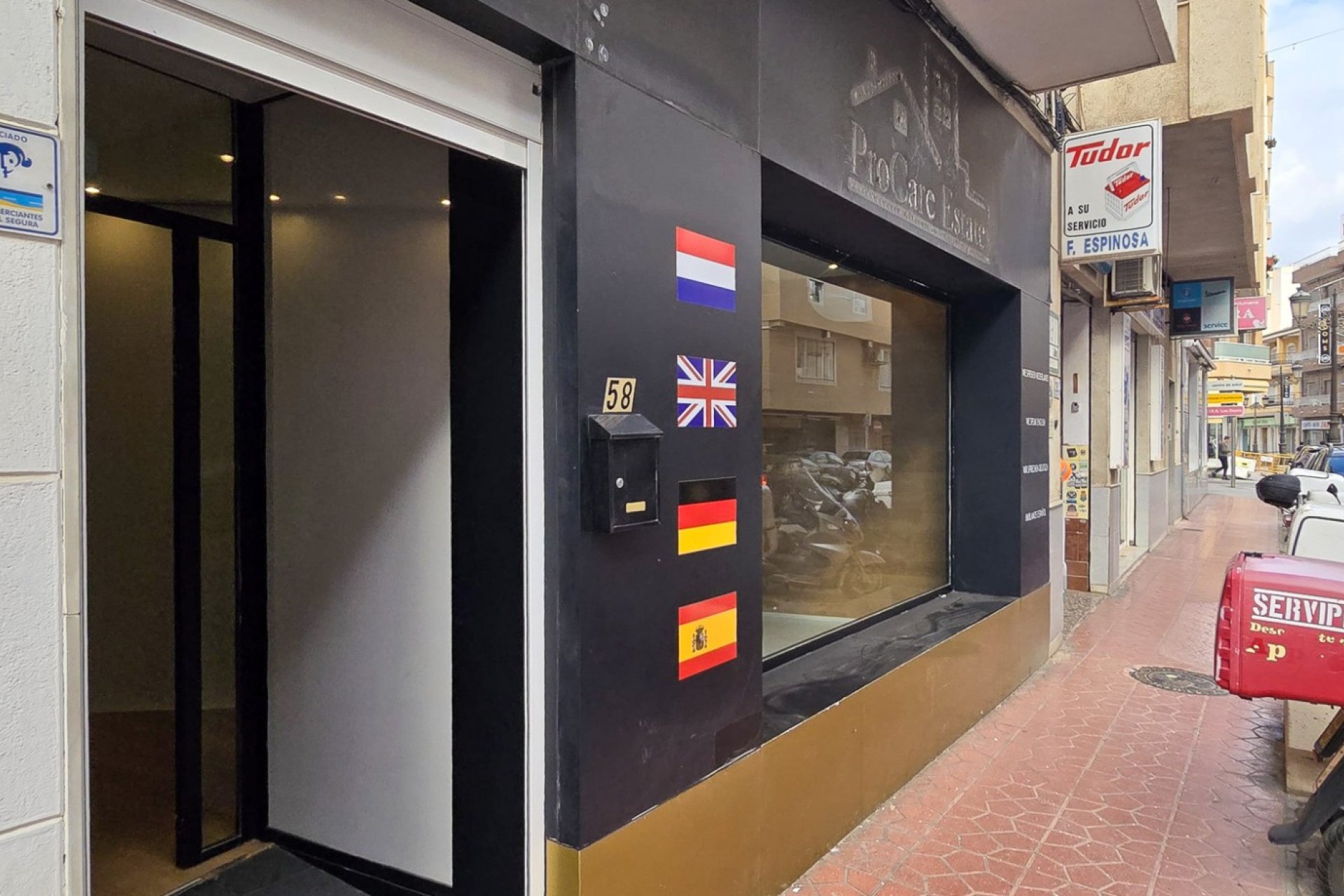 Herverkoop - Reclame -
Guardamar del Segura - Center