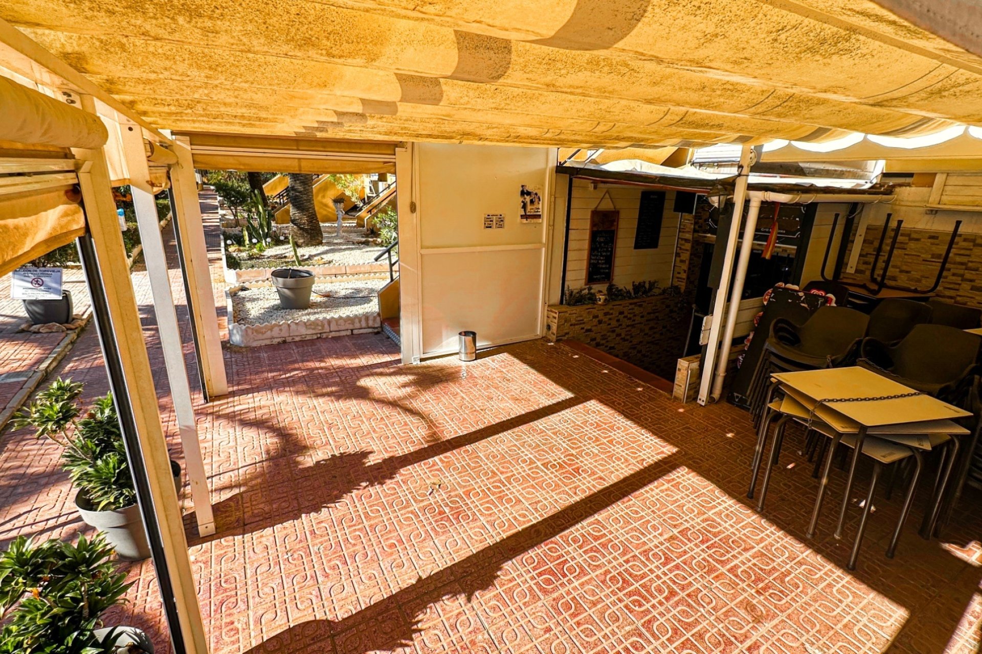 Herverkoop - Reclame -
Torrevieja - Nueva Torrevieja