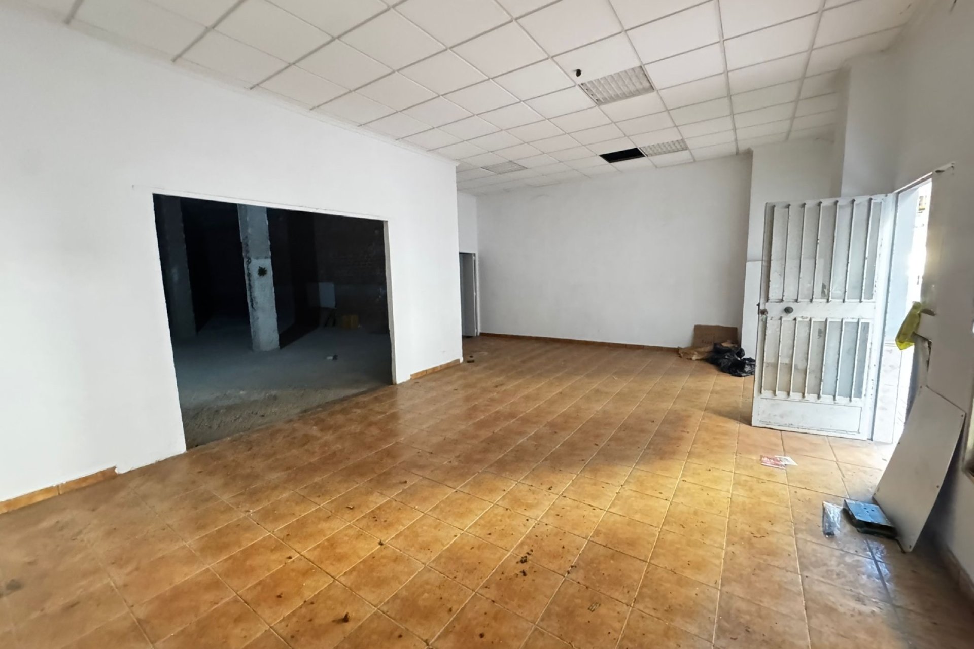 Herverkoop - Reclame -
Torrevieja - Playa Los Locos