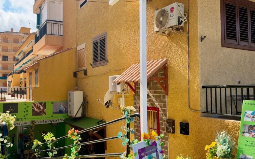 Herverkoop - Reclame -
Torrevieja - Torrelamata - La Mata