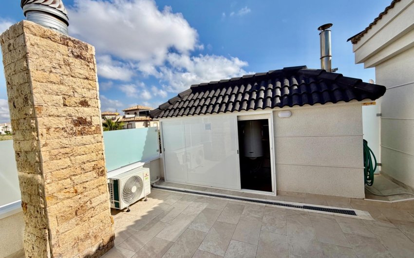 Herverkoop - Semi Detached -
Orihuela Costa - La Zenia