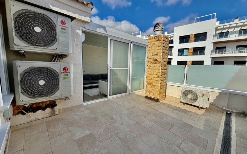 Herverkoop - Semi Detached -
Orihuela Costa - La Zenia