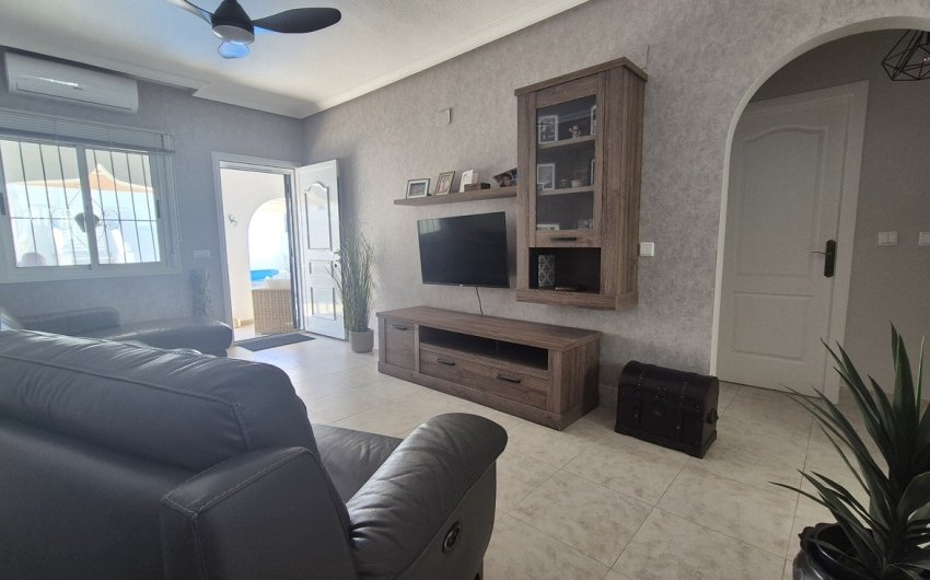 Herverkoop - Semi Detached -
San Miguel de Salinas - Inland