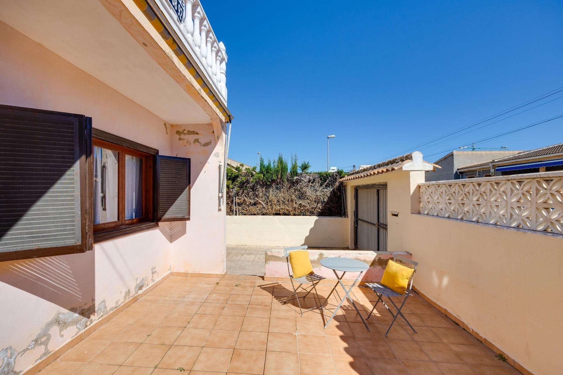 Herverkoop - Semi Detached -
Torrevieja - Nueva Torrevieja