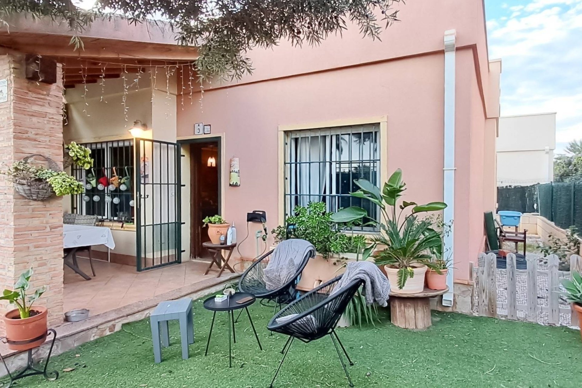 Herverkoop - Semi Detached -
Torrevieja - Parque Acuático - Sector 25