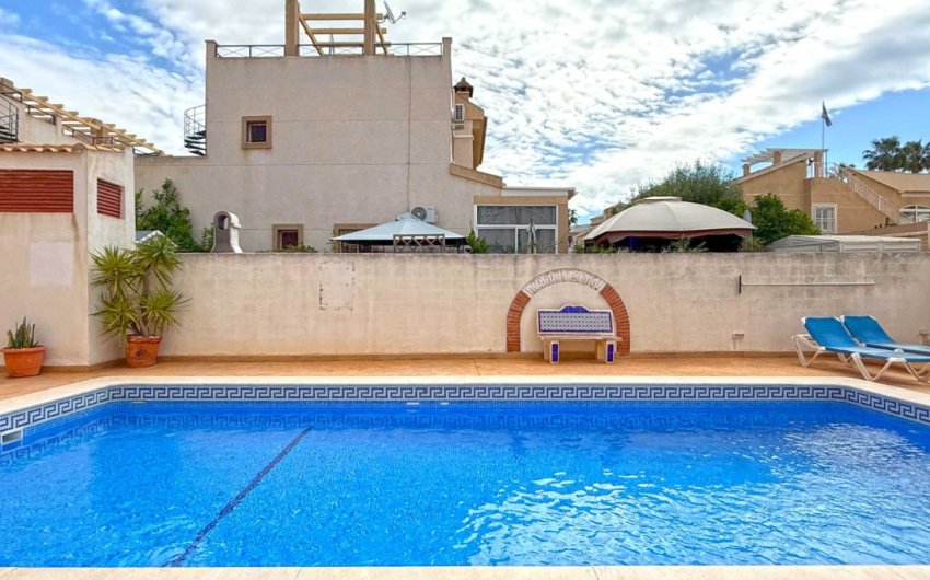 Herverkoop - Semi Detached Villa -
Orihuela Costa - Los Altos