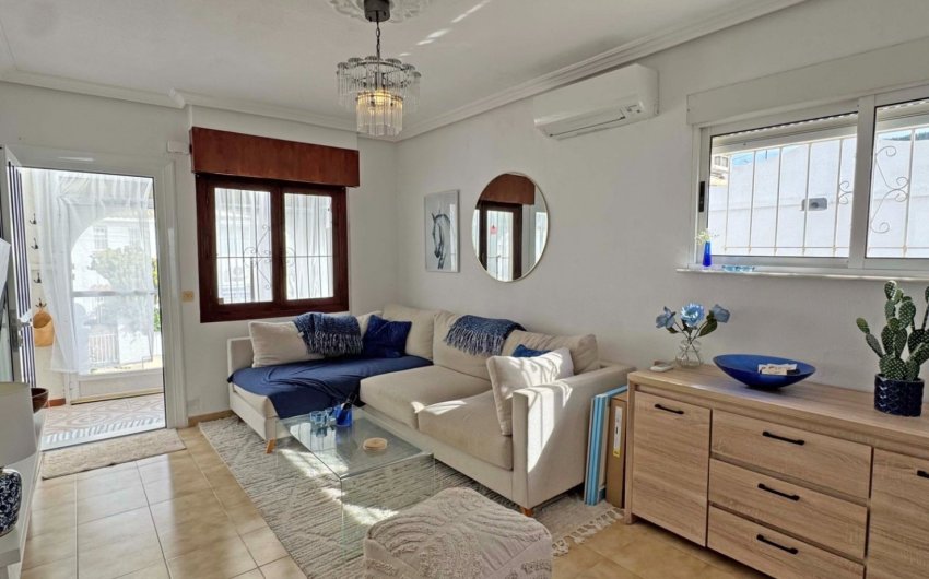 Herverkoop - Semi Detached Villa -
San Miguel de Salinas