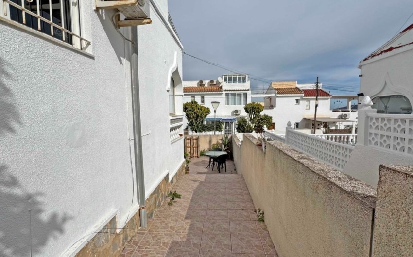 Herverkoop - Semi Detached Villa -
San Miguel de Salinas