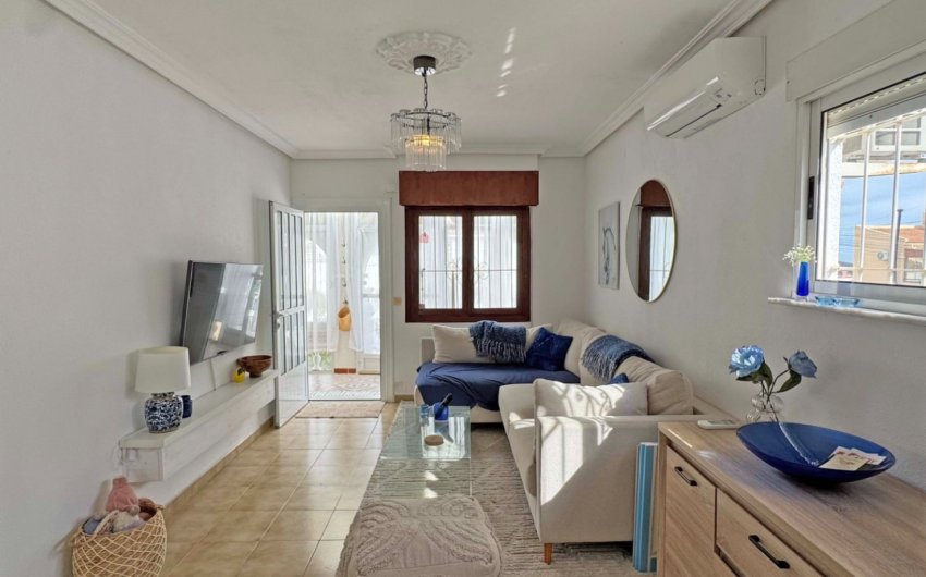 Herverkoop - Semi Detached Villa -
San Miguel de Salinas