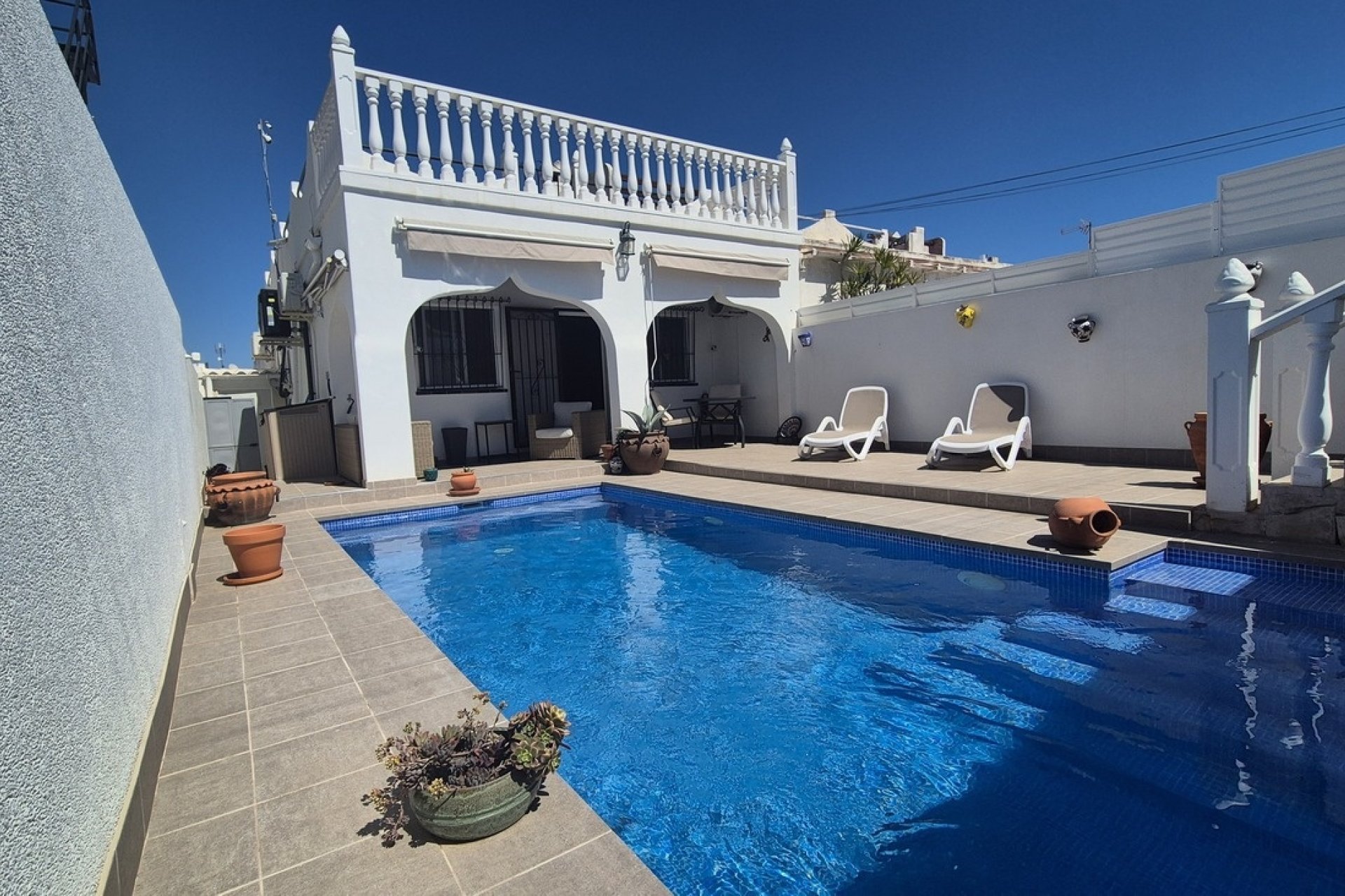 Herverkoop - Semi Detached -
Villamartin - Costa Blanca