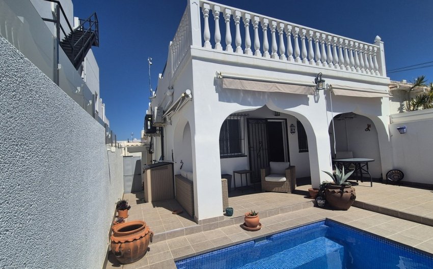 Herverkoop - Semi Detached -
Villamartin - Costa Blanca