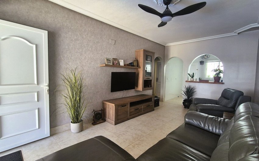 Herverkoop - Semi Detached -
Villamartin - Costa Blanca