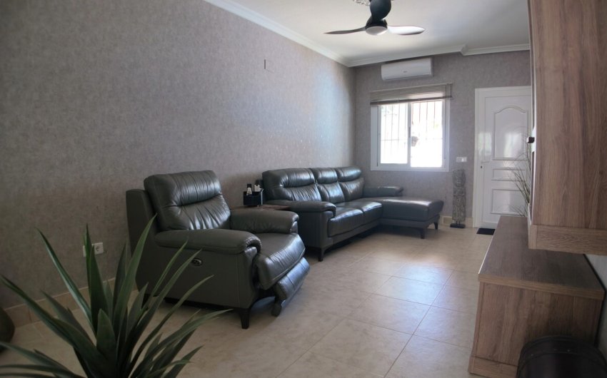 Herverkoop - Semi Detached -
Villamartin - Costa Blanca