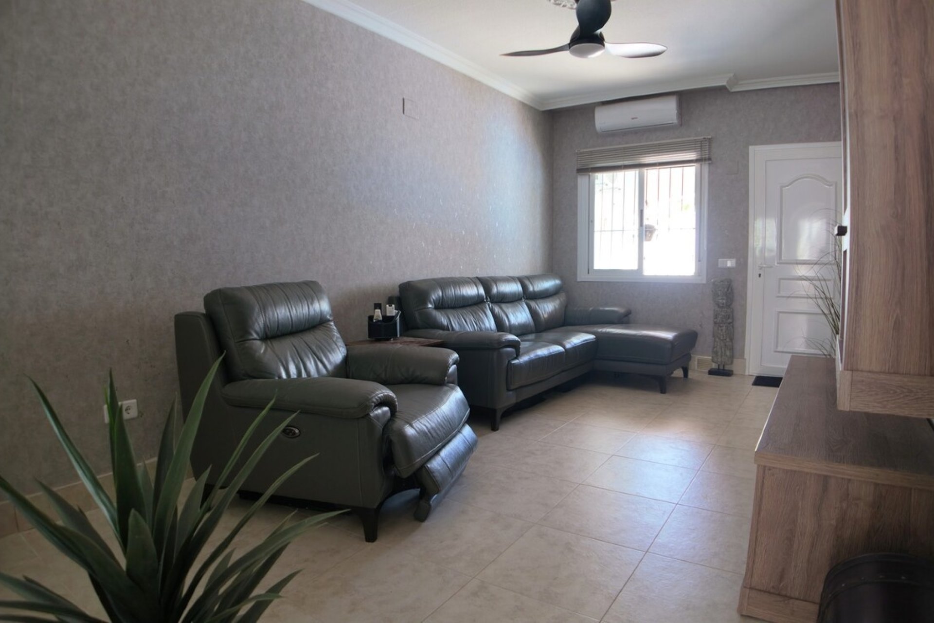 Herverkoop - Semi Detached -
Villamartin - Costa Blanca
