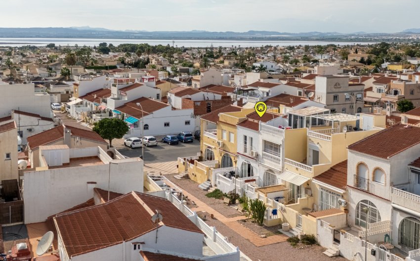 Herverkoop - Terraced house / Townhouse -
Torrevieja - La Siesta