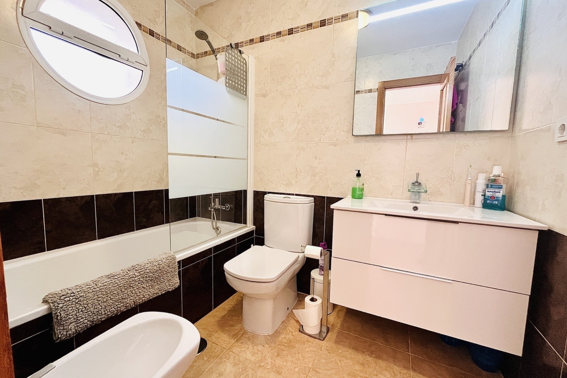 Herverkoop - Town House -
Cabo Roig - Costa Blanca