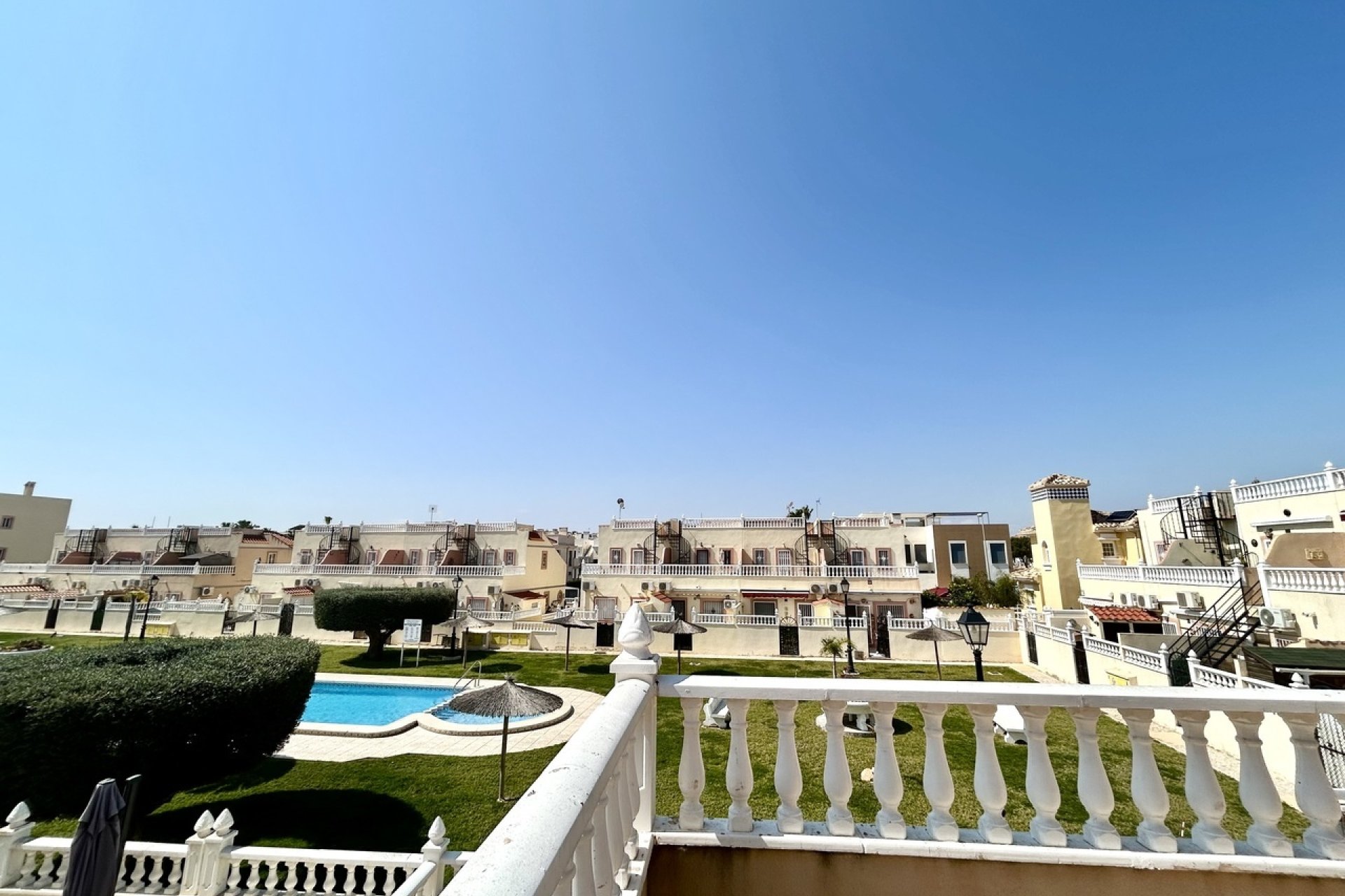 Herverkoop - Town House -
Cabo Roig - Costa Blanca