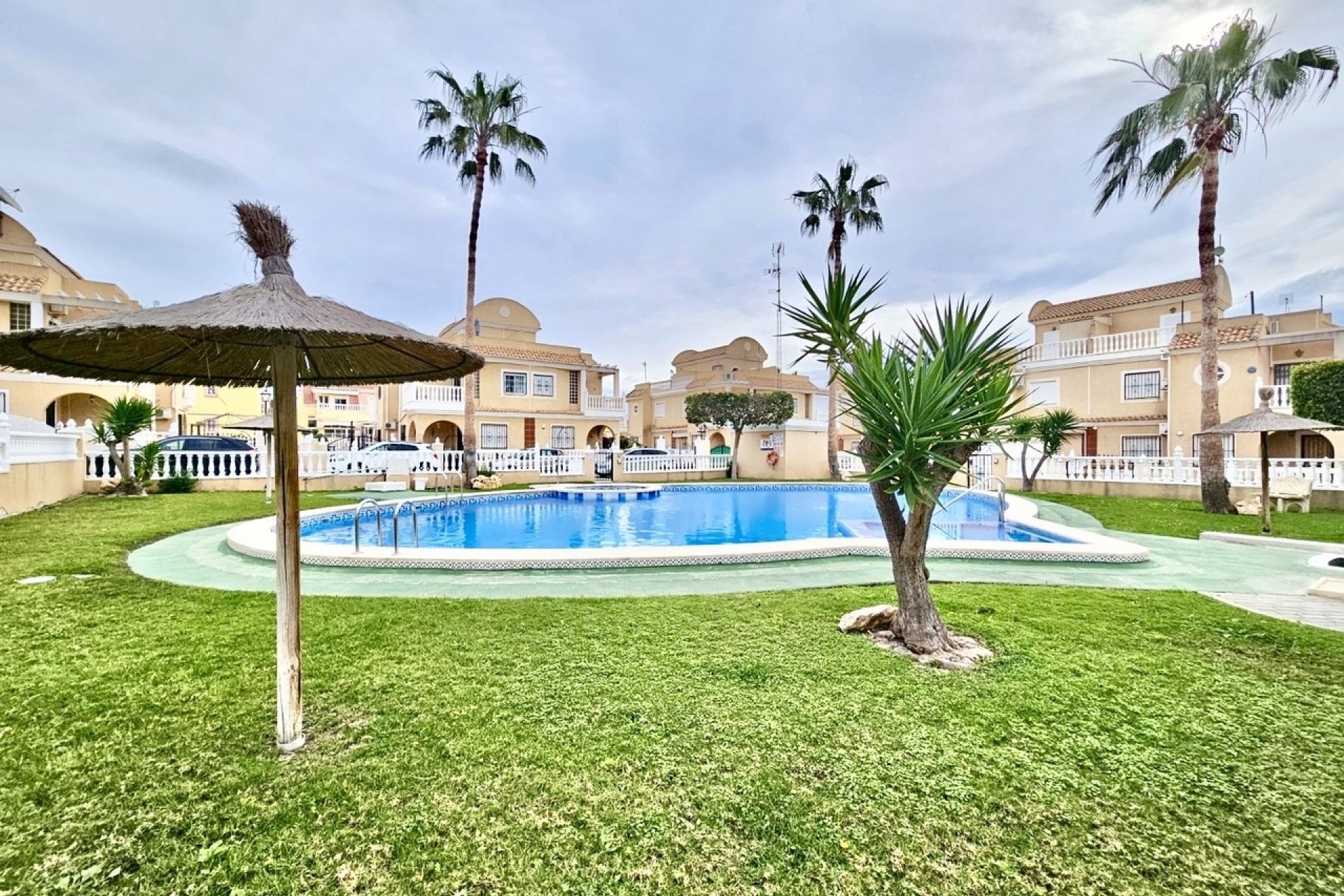 Herverkoop - Town House -
Cabo Roig - Costa Blanca