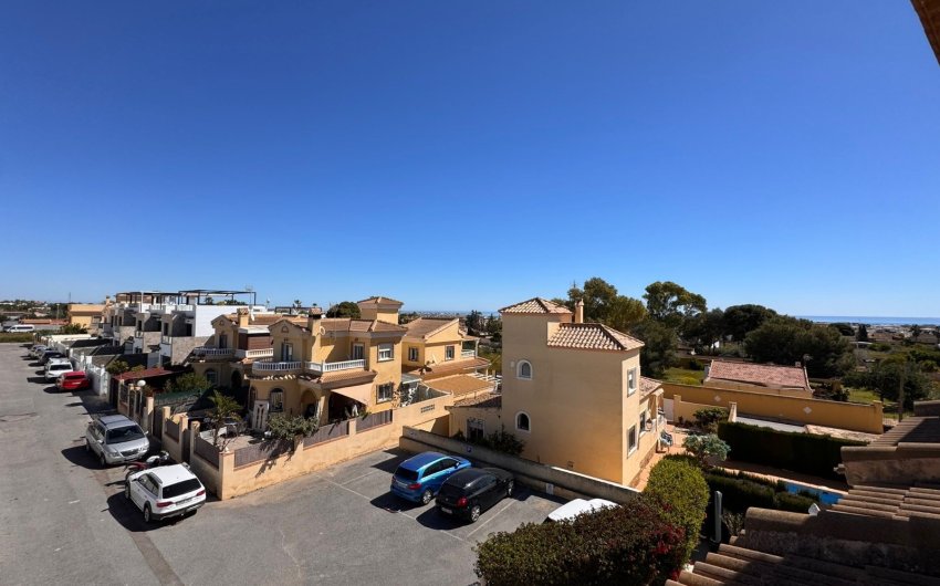 Herverkoop - Town House -
Campoamor - Costa Blanca