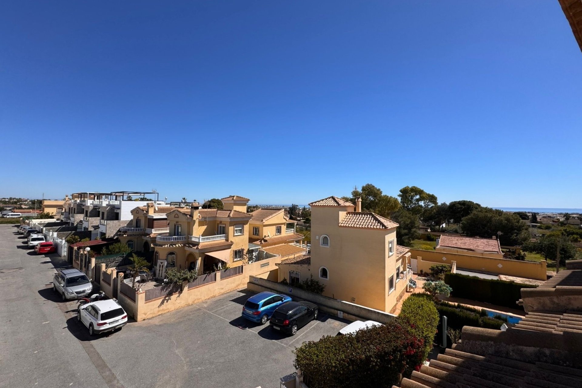 Herverkoop - Town House -
Campoamor - Costa Blanca
