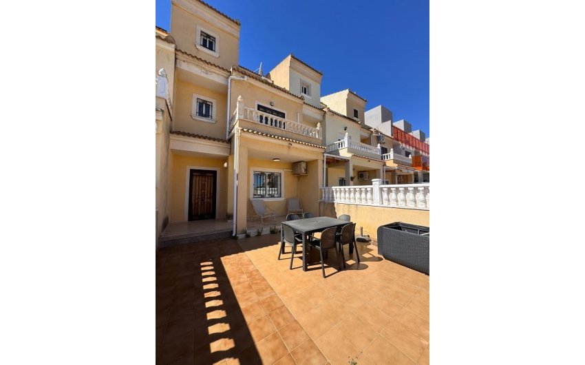 Herverkoop - Town House -
Campoamor - Costa Blanca