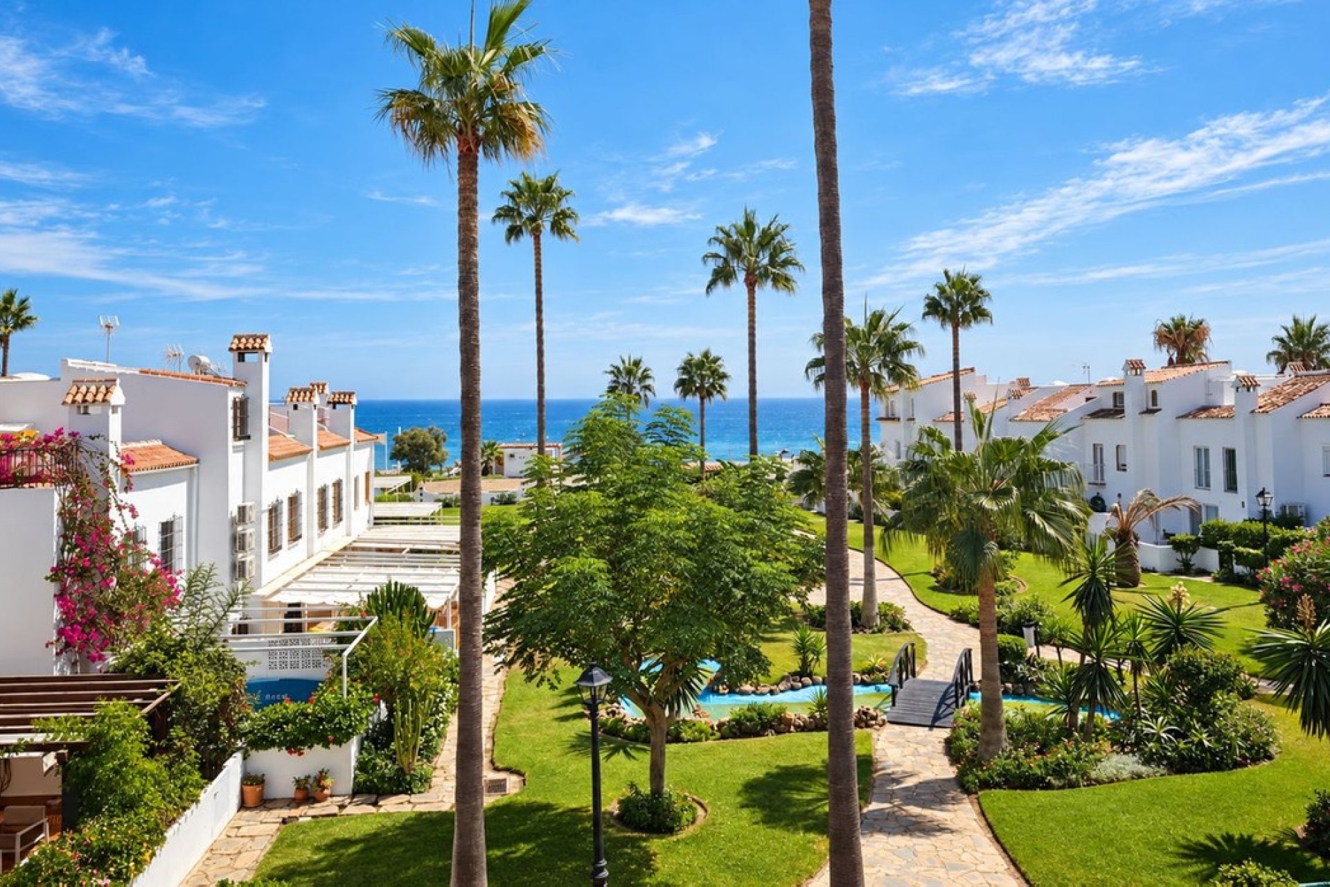 Herverkoop - Town House -
Casares Playa - Costa del Sol