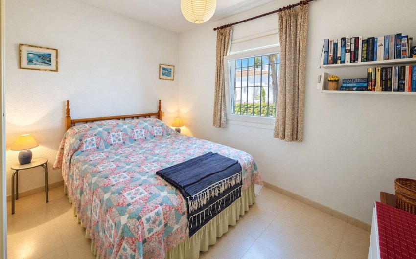 Herverkoop - Town House -
Casares Playa - Costa del Sol