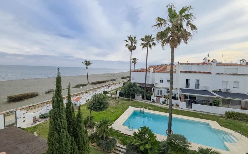 Herverkoop - Town House -
Casares Playa - Costa del Sol