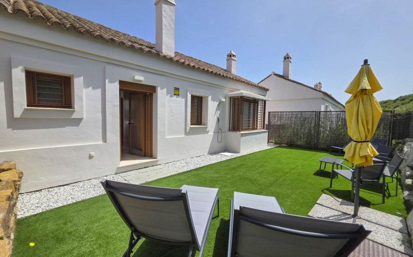 Herverkoop - Town House -
Casares Playa - Costa del Sol