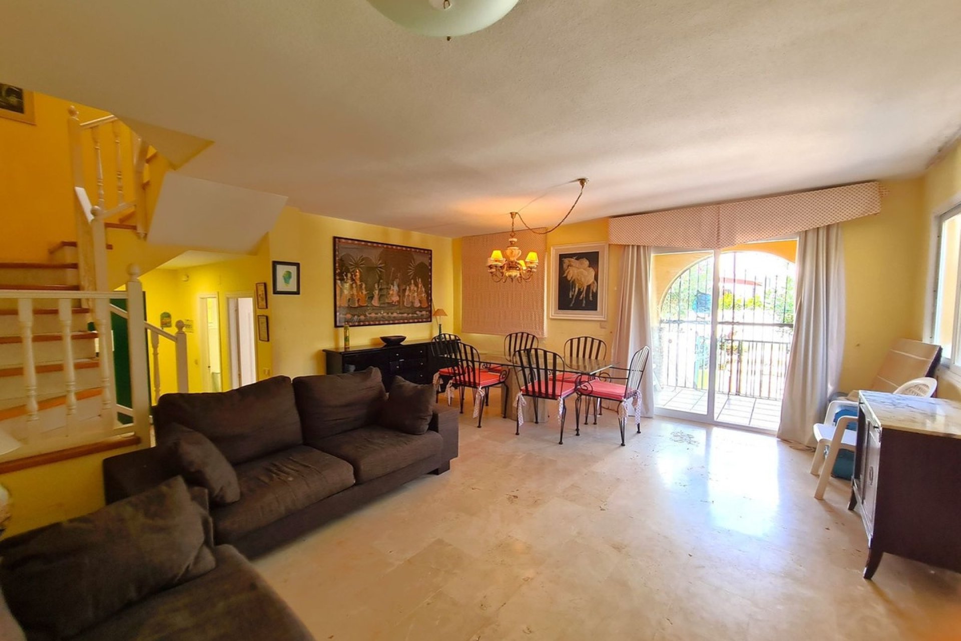 Herverkoop - Town House -
Casares Playa - Costa del Sol